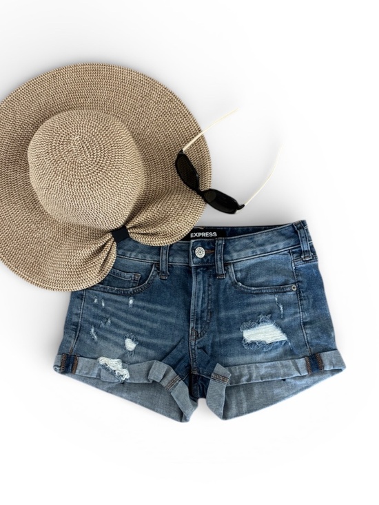 Express Pants - Express Shortie Relaxed Low Rise Shorts - Distressed Denim Size 00